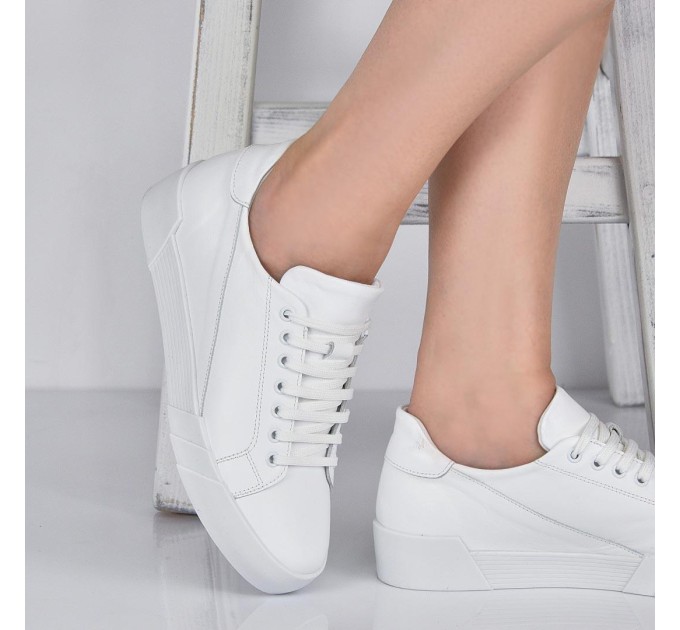 Бели дамски кецове Sesil white