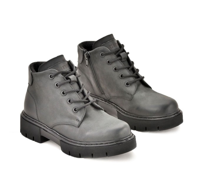 Дамски кларкове от сив набук Djesi grey