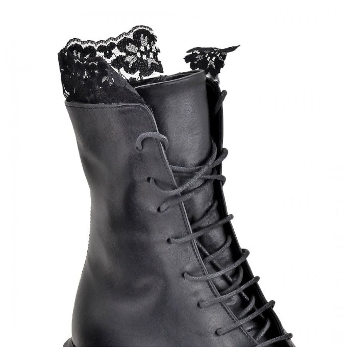 Дамски боти с дантела Savina black