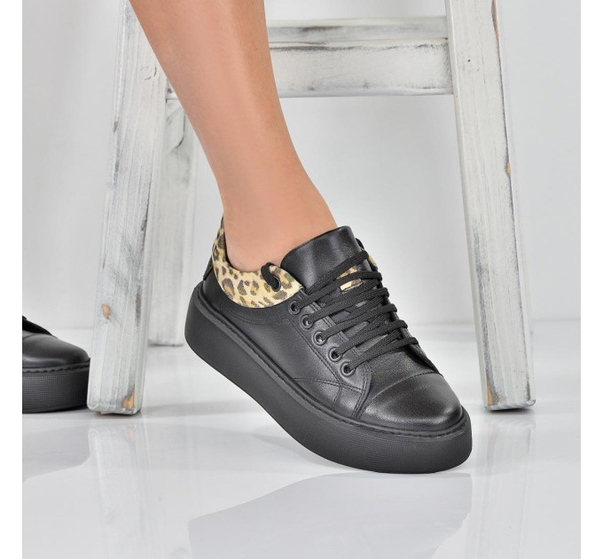 Дамски кецове Divna black leopard