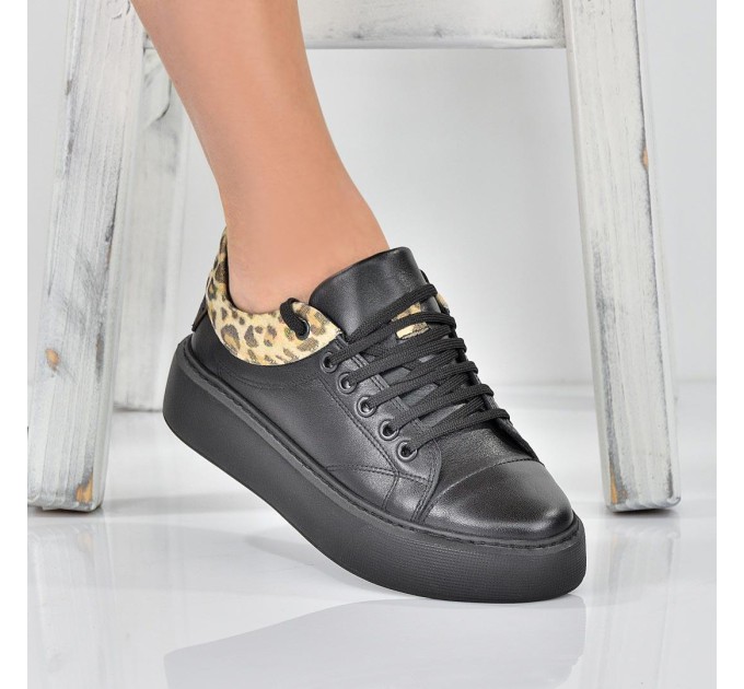 Дамски кецове Divna black leopard