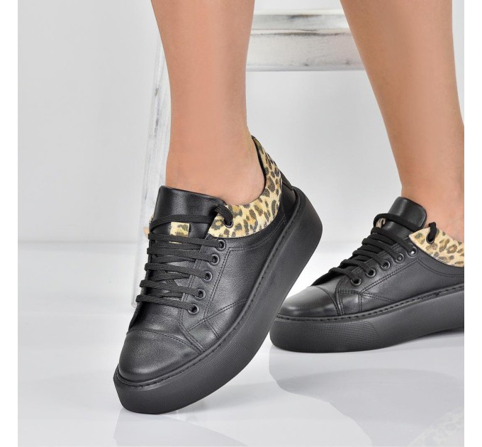 Дамски кецове Divna black leopard