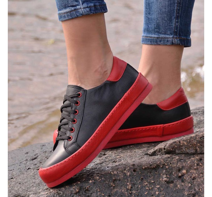 Дамски кецове Emi black red