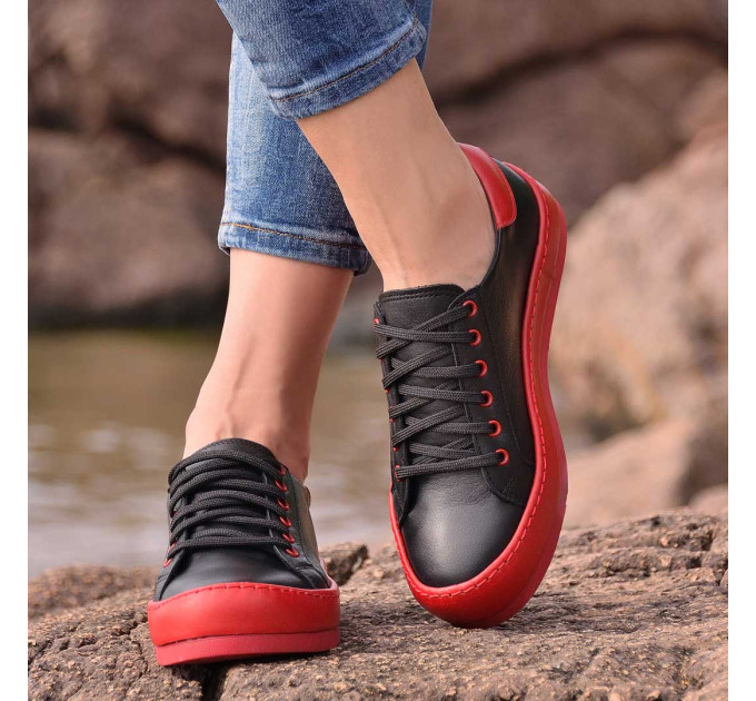 Дамски кецове Emi black red