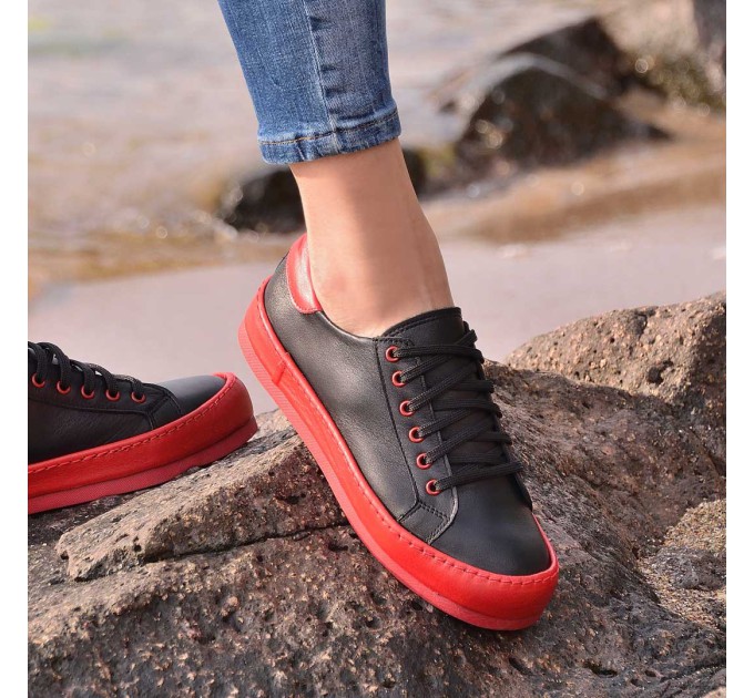 Дамски кецове Emi black red