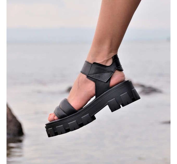 Дамски черни сандали Afrodita black