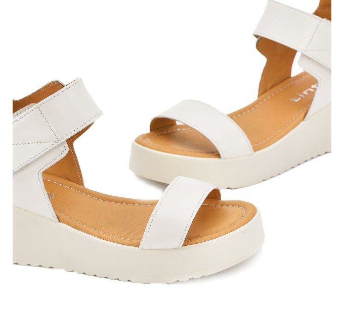 Дамски сандали на платфотма Vasilena beige