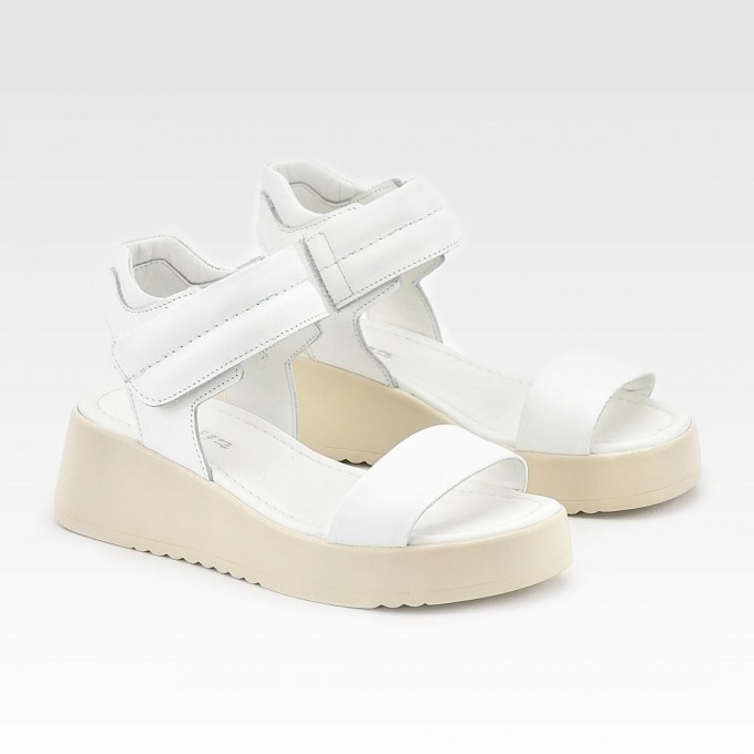 Дамски сандали на платформа Verona white