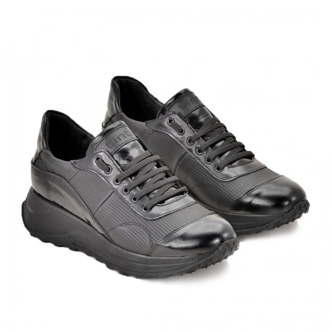 Дамски сникърси от лак и кожа Tatiana black stamp